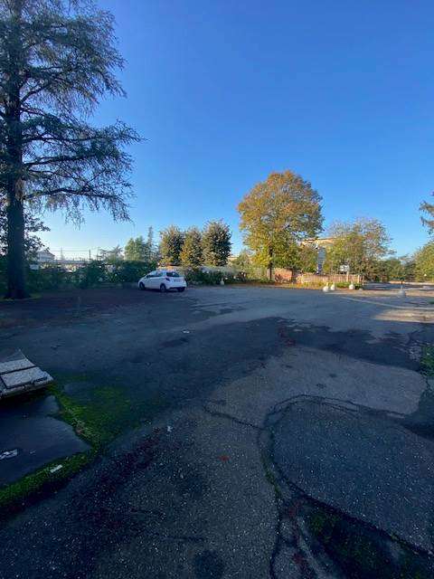 CAPANNONE AD USO ARTIGIANALE 1065 mt con parcheggi a Tortona