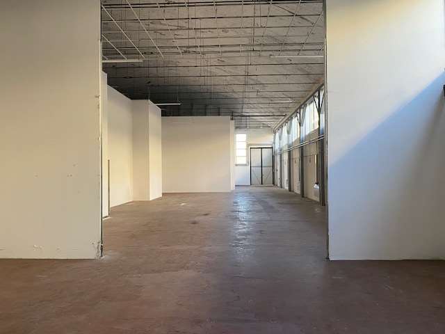 CAPANNONE 1065 MQ CON AREA COMMERCIALE 300MT a Tortona