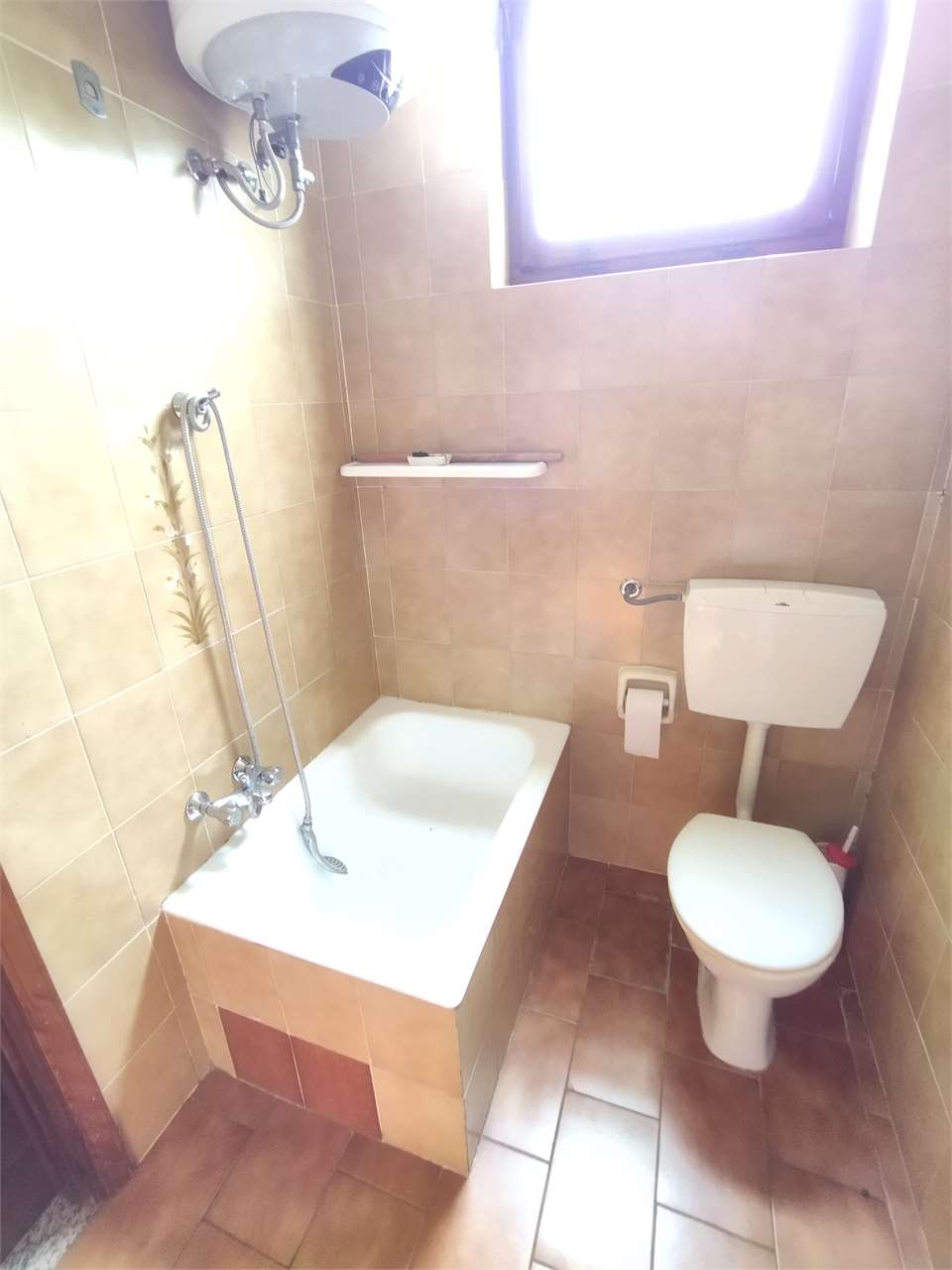 Montegioco casa indipendente con due appartamenti e cortile ideale B&B a Montegioco
