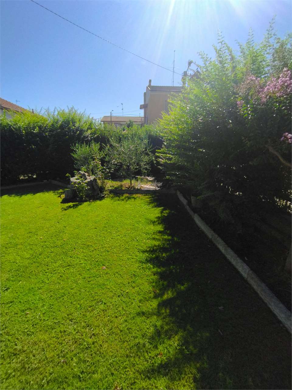 Tortona bella villa completamente ristrutturata con giardino a Tortona Tortona bella villa completamente ristrutturata con giardino a Tortona