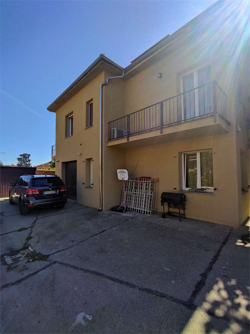 Tortona bella villa completamente ristrutturata con giardino a Tortona Tortona bella villa completamente ristrutturata con giardino a Tortona