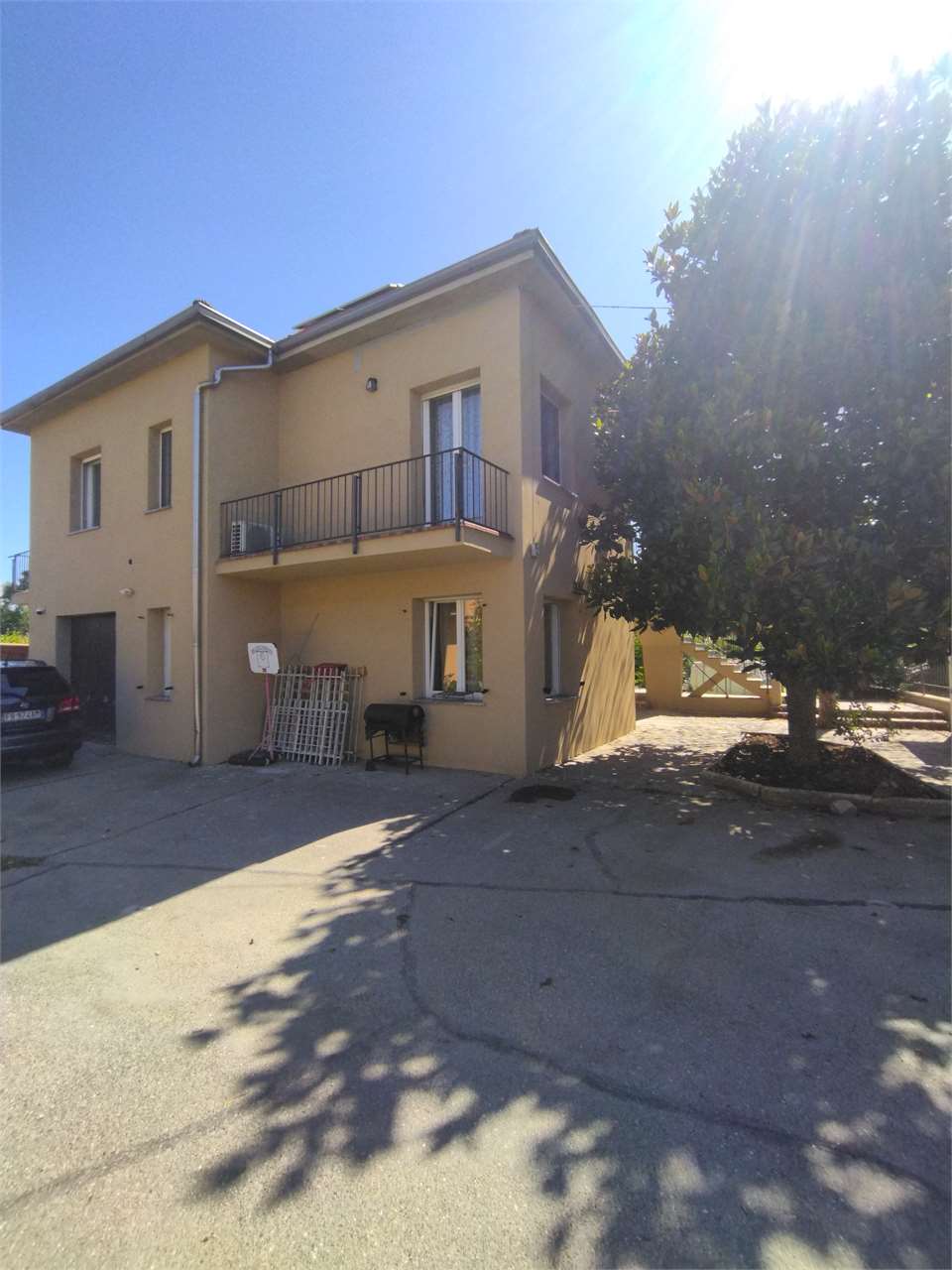 Tortona bella villa completamente ristrutturata con giardino a Tortona Tortona bella villa completamente ristrutturata con giardino a Tortona