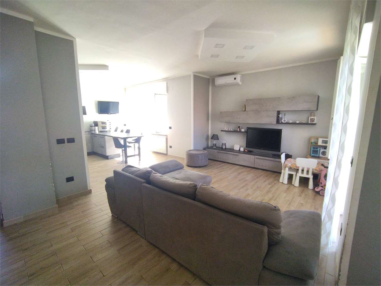 Tortona bella villa completamente ristrutturata con giardino a Tortona Tortona bella villa completamente ristrutturata con giardino a Tortona