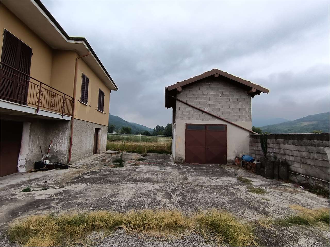 Brignano Frascata – Casa indipendente con terreno a Brignano Frascata