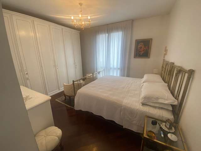 ELEGANTE APPARTAMENTO CON AMPIO TERRAZZO (NUDA PROPRIETA) a Alessandria ELEGANTE APPARTAMENTO CON AMPIO TERRAZZO (NUDA PROPRIETA) a Alessandria