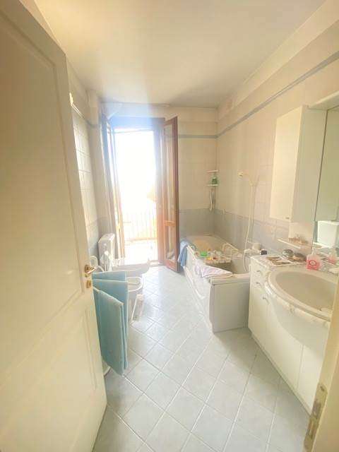 ELEGANTE APPARTAMENTO CON AMPIO TERRAZZO (NUDA PROPRIETA) a Alessandria ELEGANTE APPARTAMENTO CON AMPIO TERRAZZO (NUDA PROPRIETA) a Alessandria