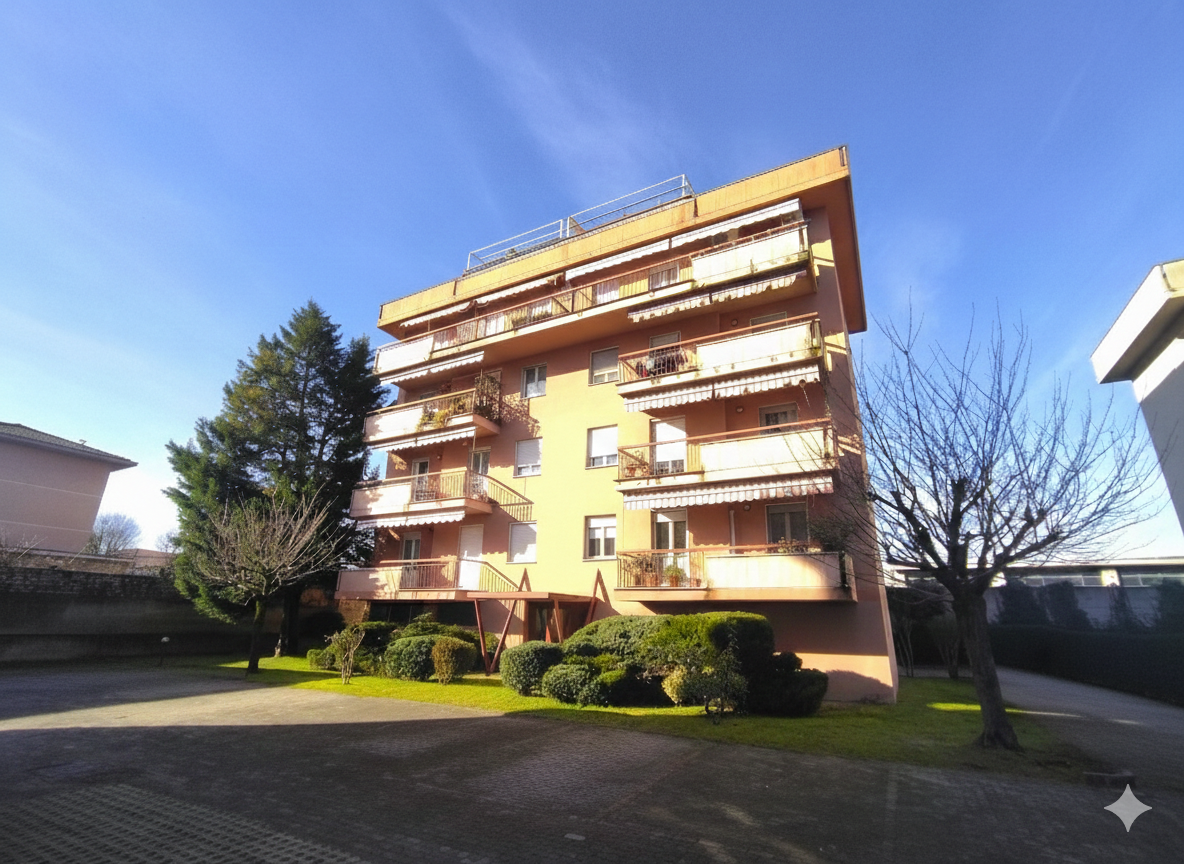 VOGHERA, bel trilocale con box doppio. a Voghera VOGHERA, bel trilocale con box doppio. a Voghera