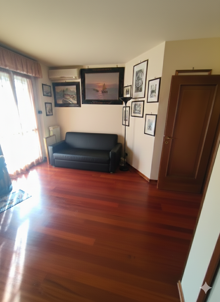 VOGHERA, bel trilocale con box doppio. a Voghera VOGHERA, bel trilocale con box doppio. a Voghera