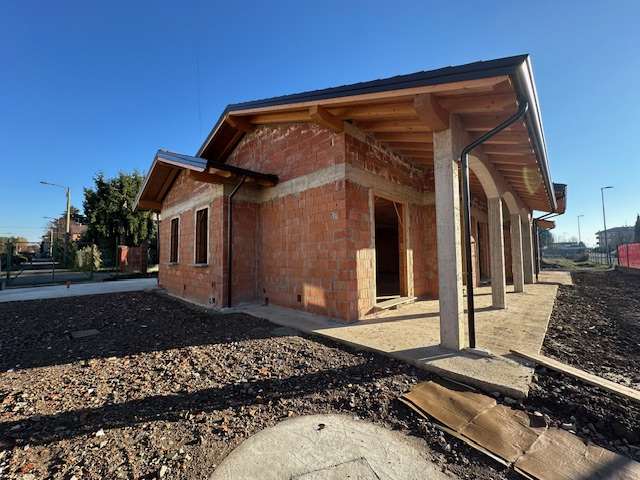 VILLA IN VENDITA A VOGHERA a Voghera