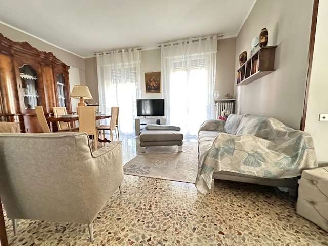 APPARTAMENTO TRILOCALE IN VENDITA A VOGHERA a Voghera