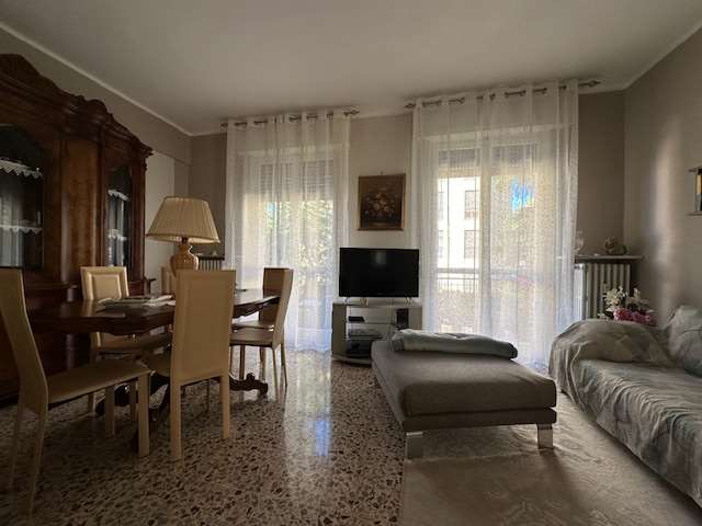 APPARTAMENTO TRILOCALE IN VENDITA A VOGHERA a Voghera