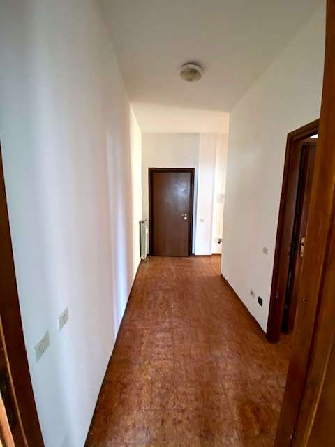 TRILOCALE IN VENDITA A VOGHERA a Voghera