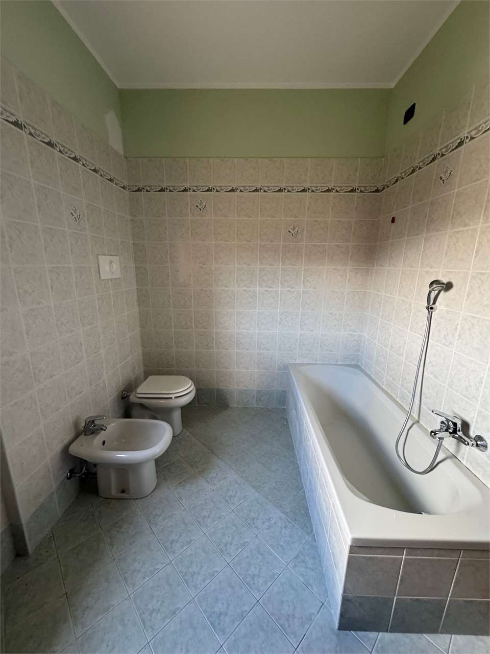 TRILOCALE IN VENDITA A VOGHERA a Voghera