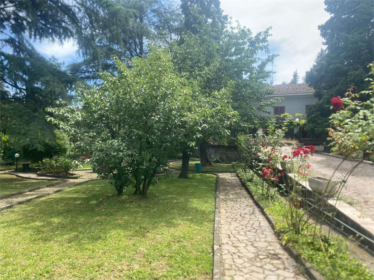 Tortona:  Elegante Dimora ai Piedi del Castello a Tortona
