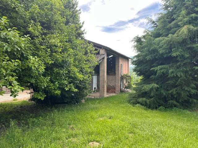 CASA INDIPENDENTE CON PORTICO a Voghera CASA INDIPENDENTE CON PORTICO a Voghera