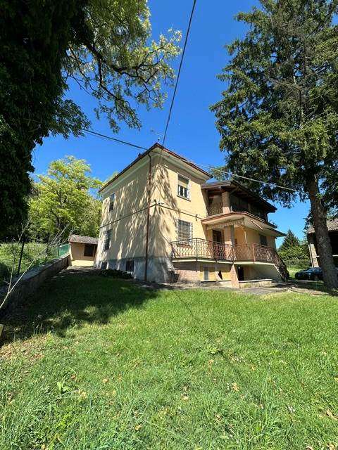 Godiasco-Salice Terme villa indipendente con terreno a Godiasco