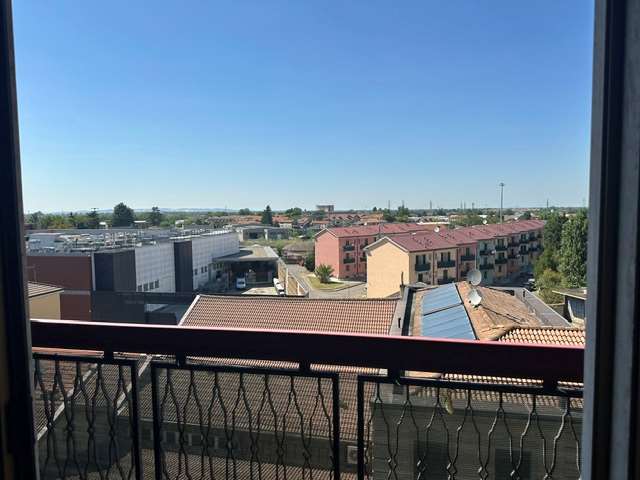 Tortona Luminoso Quadrilocale Pronto da Vivere a Tortona