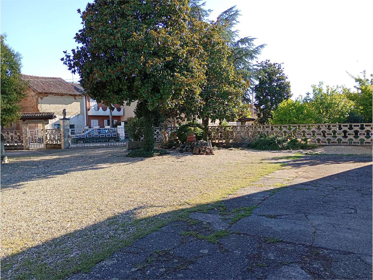 Vendesi Cascina Piemontese con terreno a Alessandria Vendesi Cascina Piemontese con terreno a Alessandria