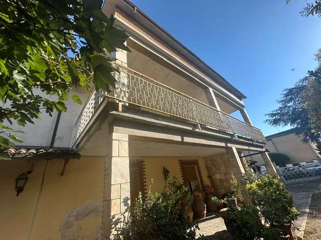 Vendesi Cascina Piemontese con terreno a Tortona