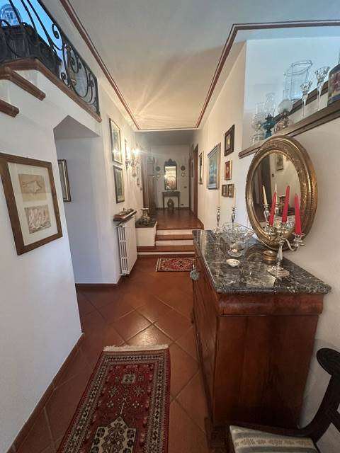 Elegante Villa Indipendente con Giardino, Dependance e Box Triplo – Sale (AL) a Sale Elegante Villa Indipendente con Giardino, Dependance e Box Triplo – Sale (AL) a Sale