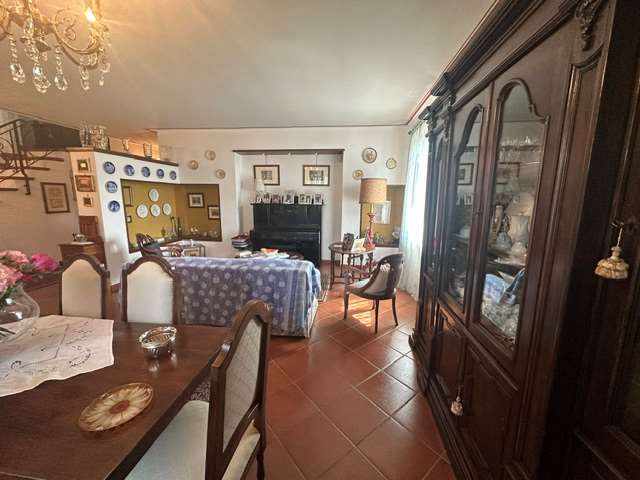 Elegante Villa Indipendente con Giardino, Dependance e Box Triplo – Sale (AL) a Sale Elegante Villa Indipendente con Giardino, Dependance e Box Triplo – Sale (AL) a Sale