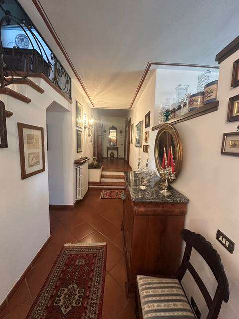 Elegante Villa Indipendente con Giardino, Dependance e Box Triplo – Sale (AL) a Sale Elegante Villa Indipendente con Giardino, Dependance e Box Triplo – Sale (AL) a Sale