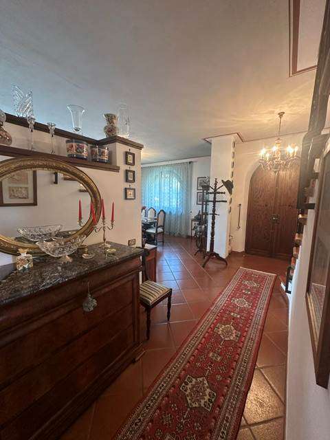 Elegante Villa Indipendente con Giardino, Dependance e Box Triplo – Sale (AL) a Sale Elegante Villa Indipendente con Giardino, Dependance e Box Triplo – Sale (AL) a Sale