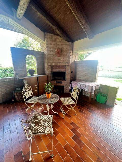 Elegante Villa Indipendente con Giardino, Dependance e Box Triplo – Sale (AL) a Sale Elegante Villa Indipendente con Giardino, Dependance e Box Triplo – Sale (AL) a Sale