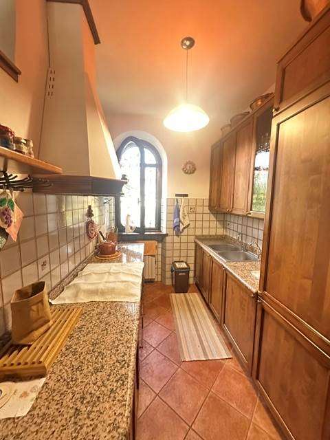 Elegante Villa Indipendente con Giardino, Dependance e Box Triplo – Sale (AL) a Sale Elegante Villa Indipendente con Giardino, Dependance e Box Triplo – Sale (AL) a Sale