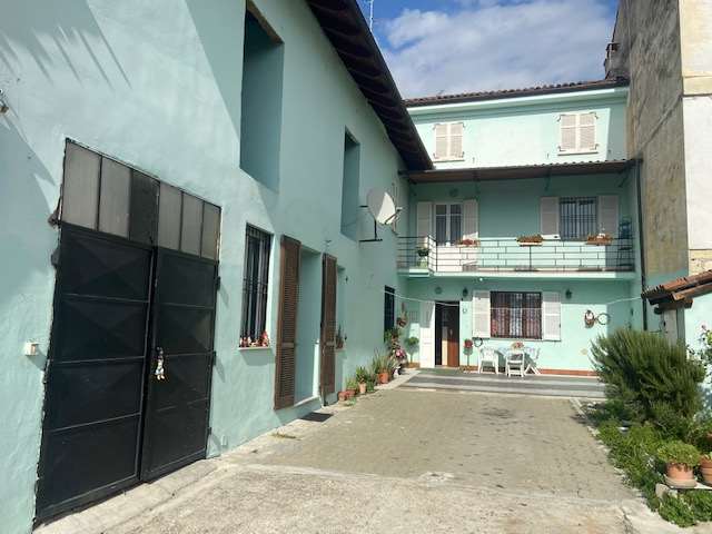 Villaromagnano Casa semi indipendente con cortile a Villaromagnano Villaromagnano Casa semi indipendente con cortile a Villaromagnano